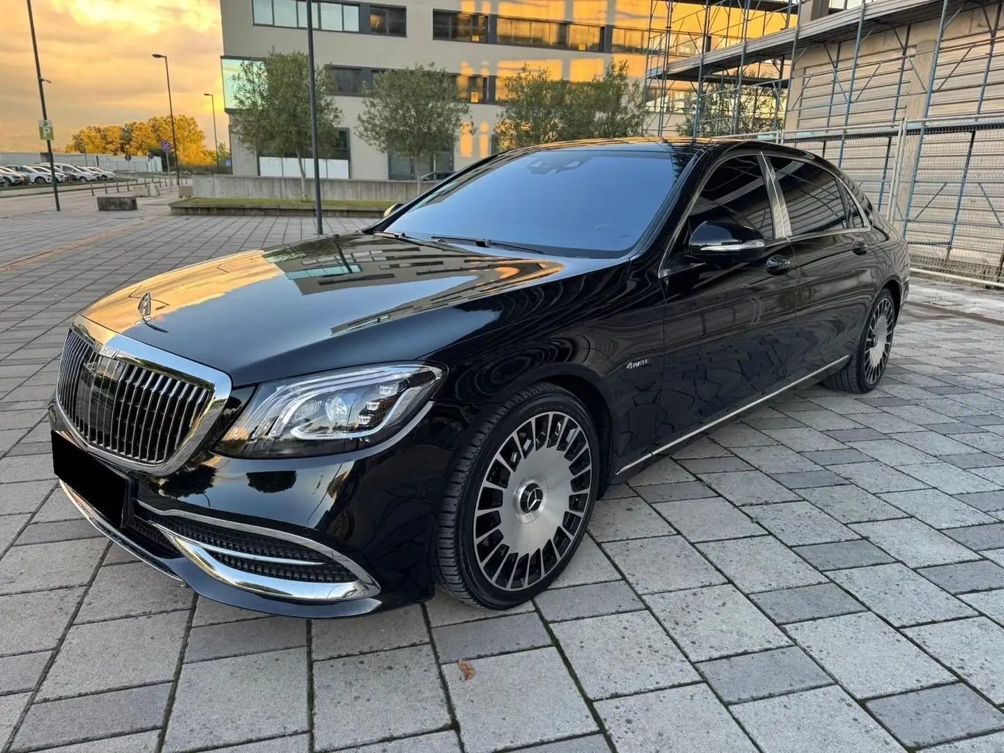 Maybach S 500 MAYBACH 4Matic*VOLLAUSSTATTUNG*5-SITZER*E6 Schwarz - 1