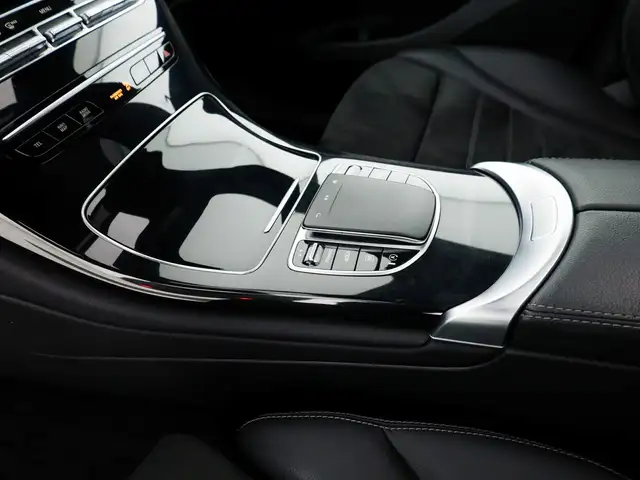 Mercedes-Benz GLC view 14