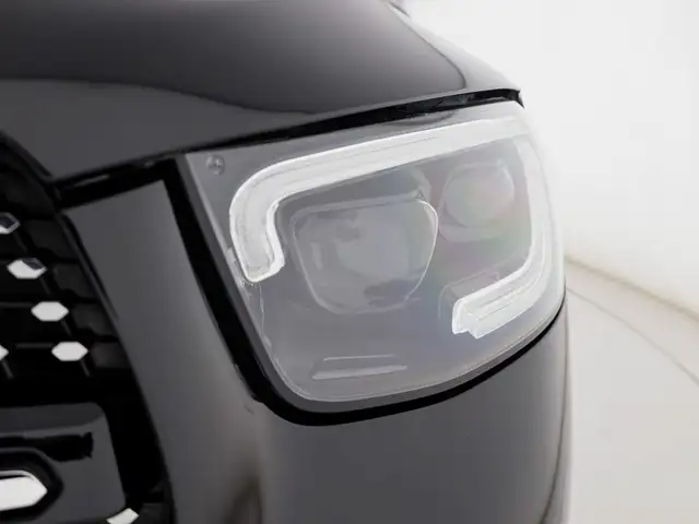 Mercedes-Benz GLC view 8