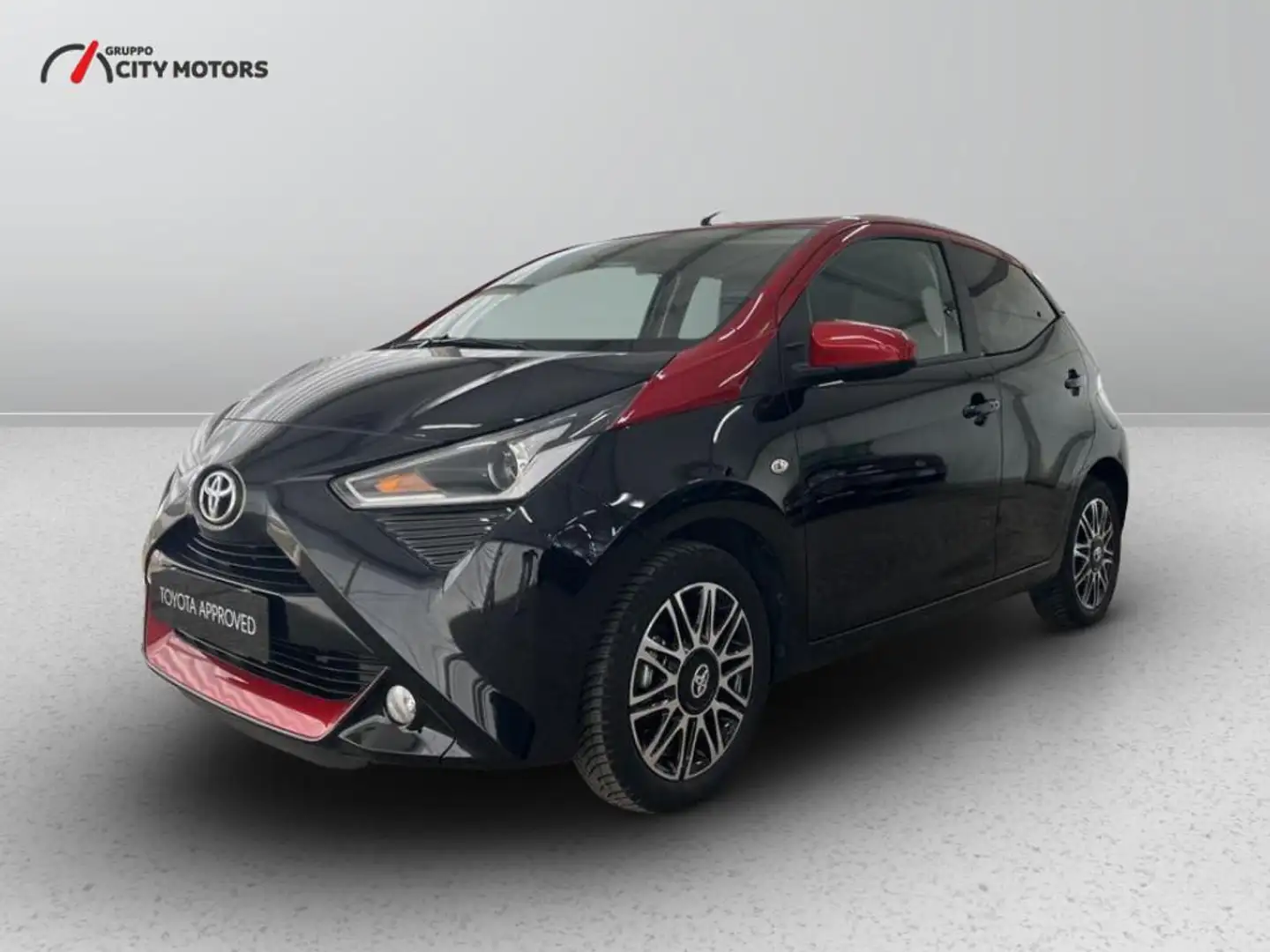 Toyota Aygo 5p 1.0 x-clusiv 72cv Noir - 1