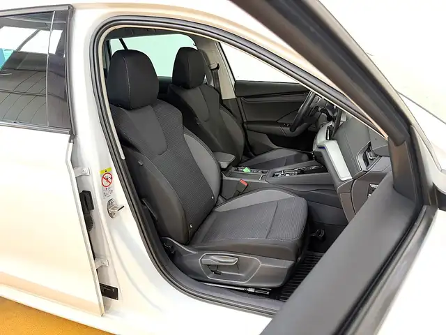 Skoda Octavia view 6