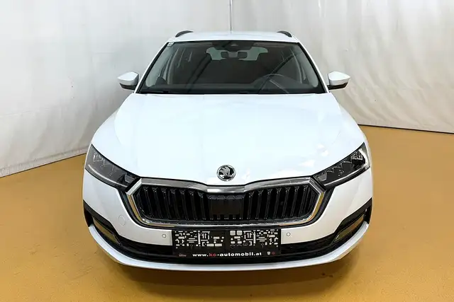 Skoda Octavia view 12