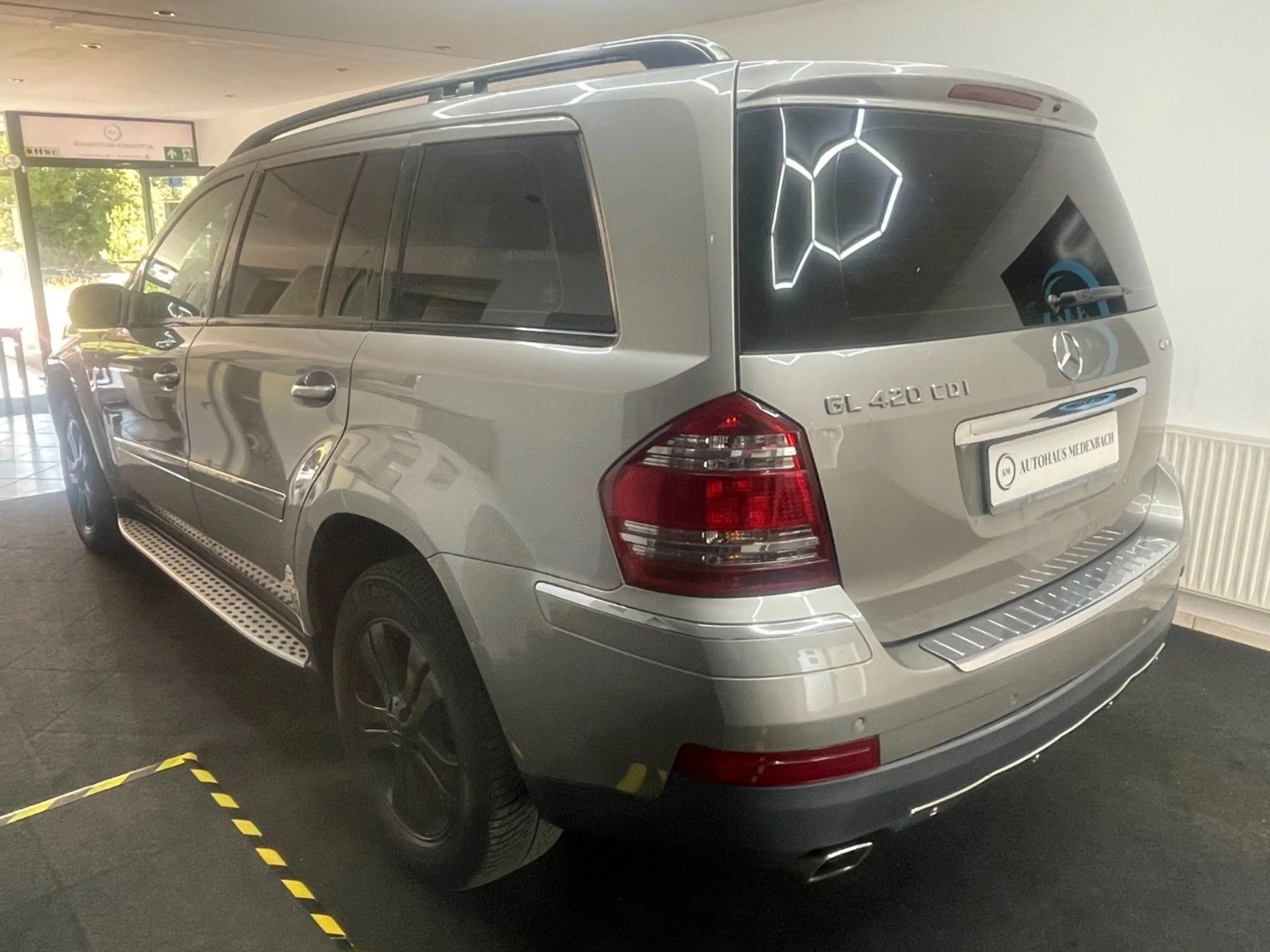 Mercedes-Benz GL 420 CDI  V8 Luxus Geländewagen — photo 4