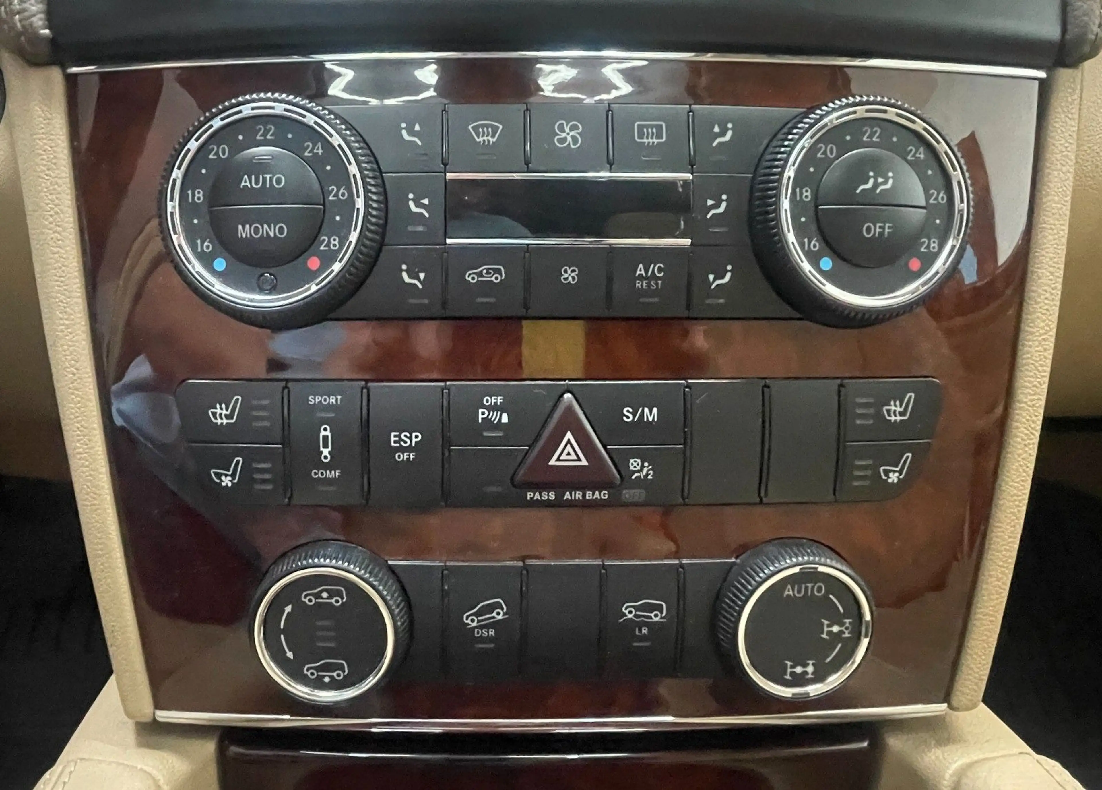 Mercedes-Benz GL 420 CDI  V8 Luxus Geländewagen — photo 14