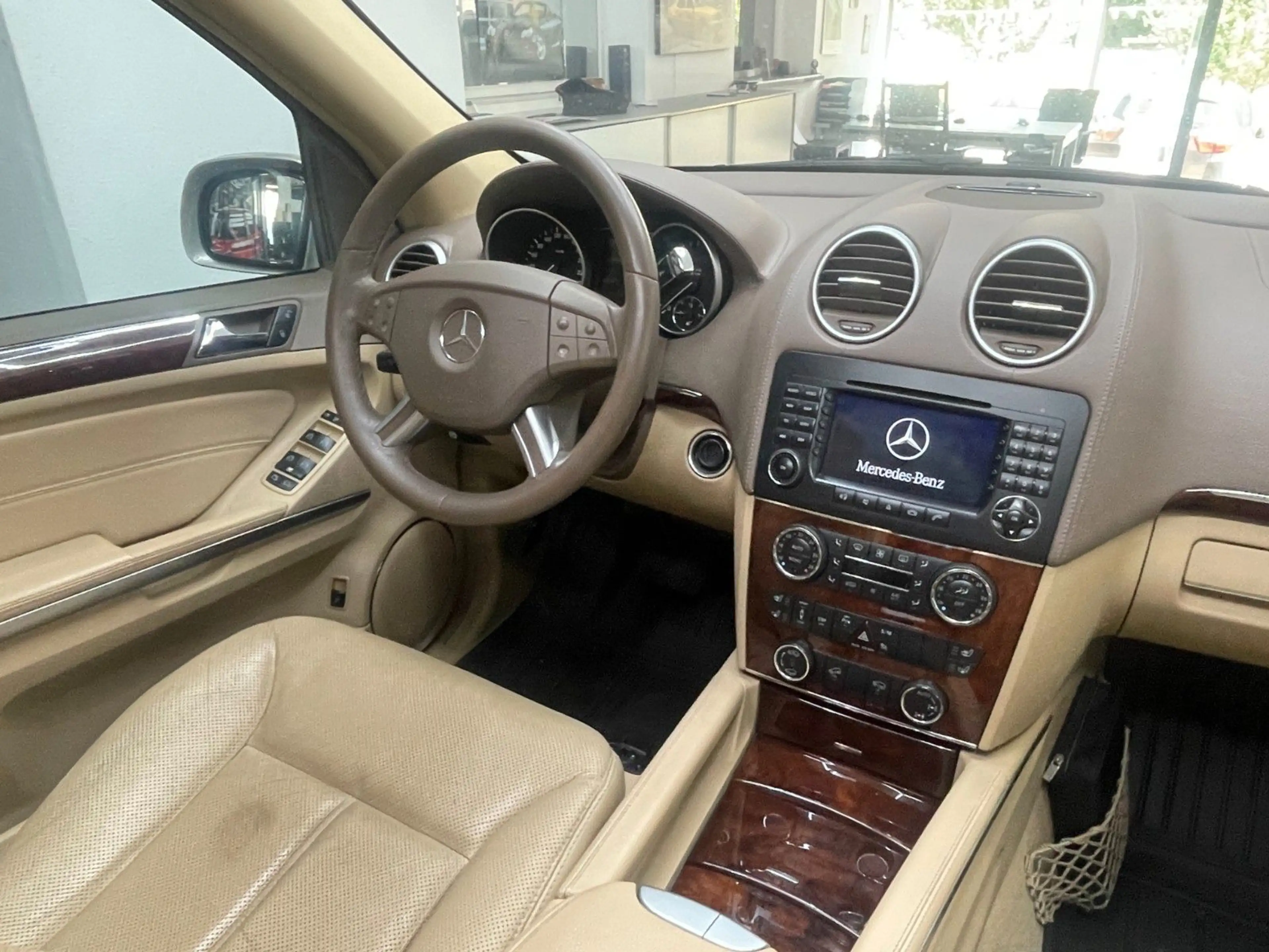 Mercedes-Benz GL 420 CDI  V8 Luxus Geländewagen — photo 7