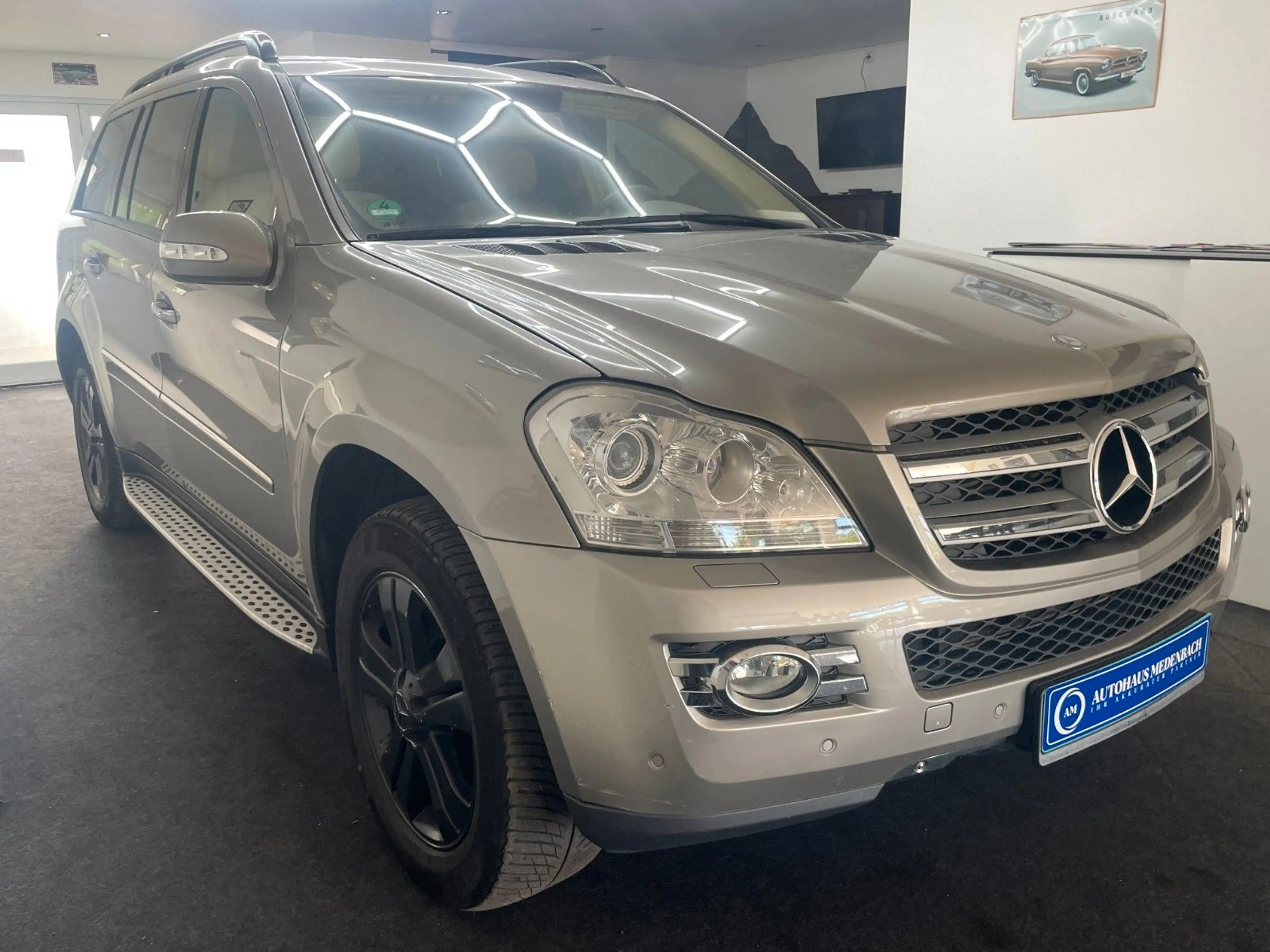 Mercedes-Benz GL 420 CDI  V8 Luxus Geländewagen — photo 3