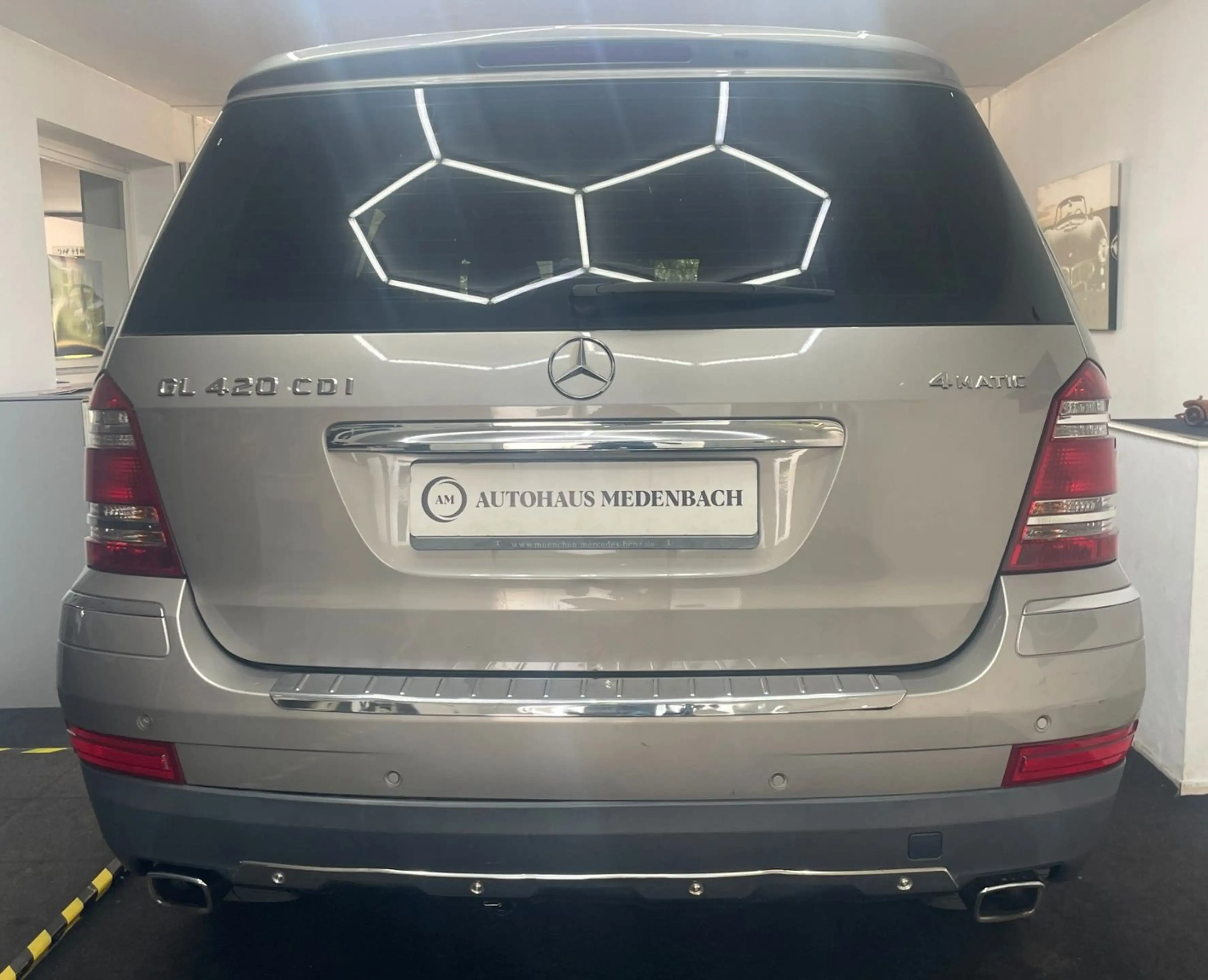 Mercedes-Benz GL 420 CDI  V8 Luxus Geländewagen — photo 5