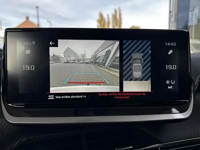 Peugeot 2008 view 10