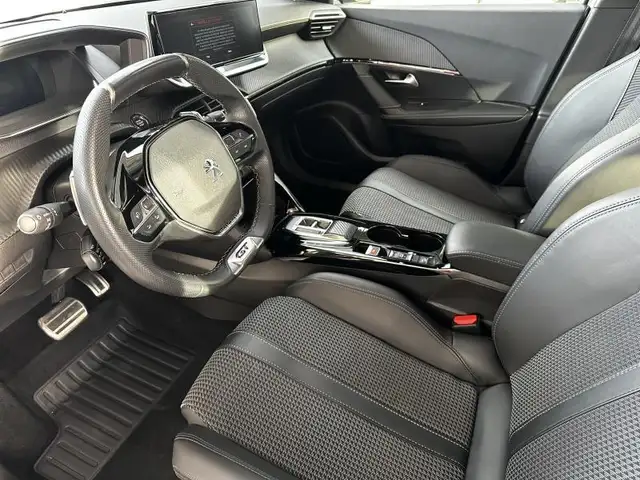 Peugeot 2008 view 8