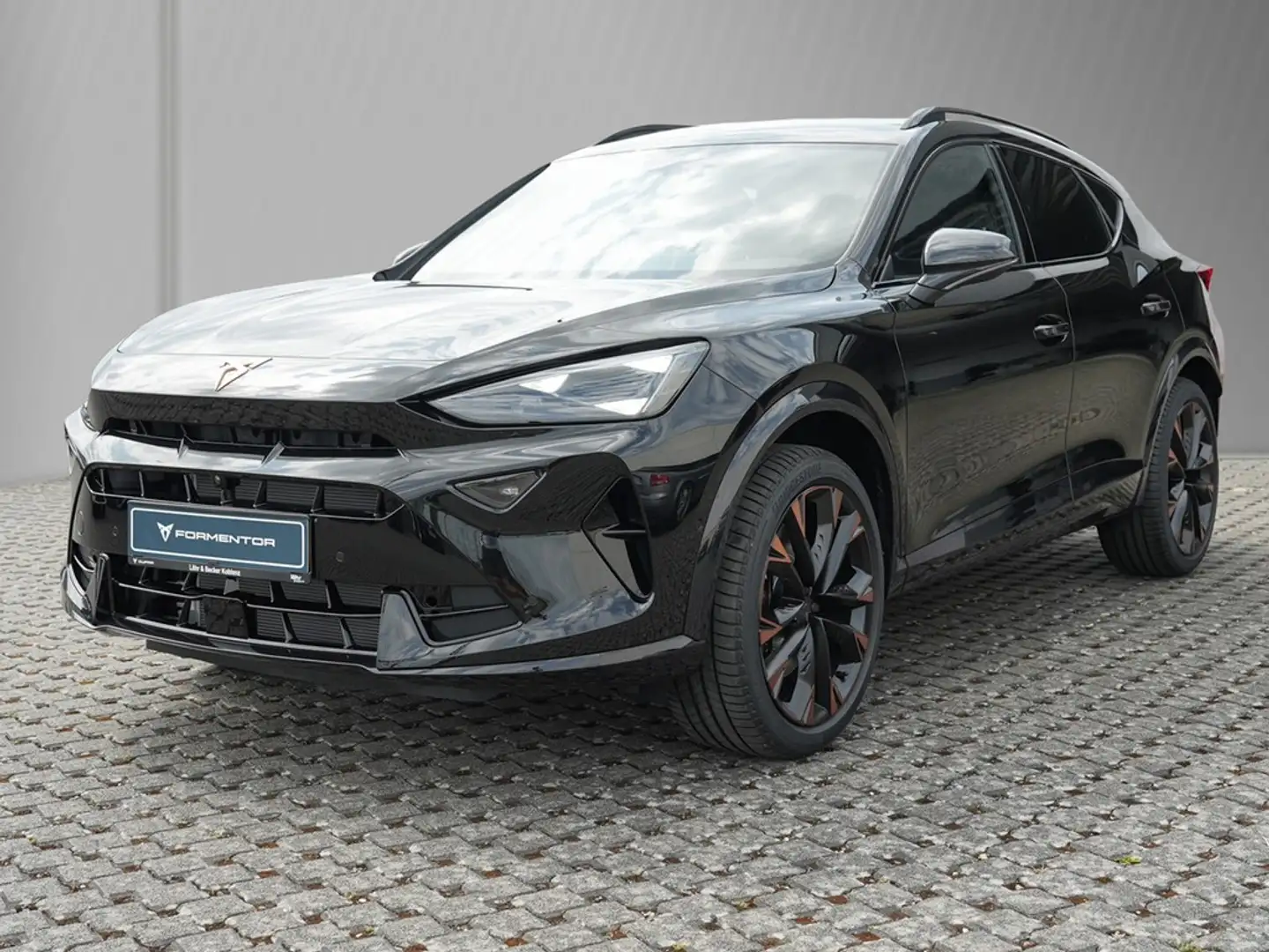 CUPRA Formentor VZ 2.0 TSI 195kW/265PS 7-Gang-DSG KAB Schwarz - 1