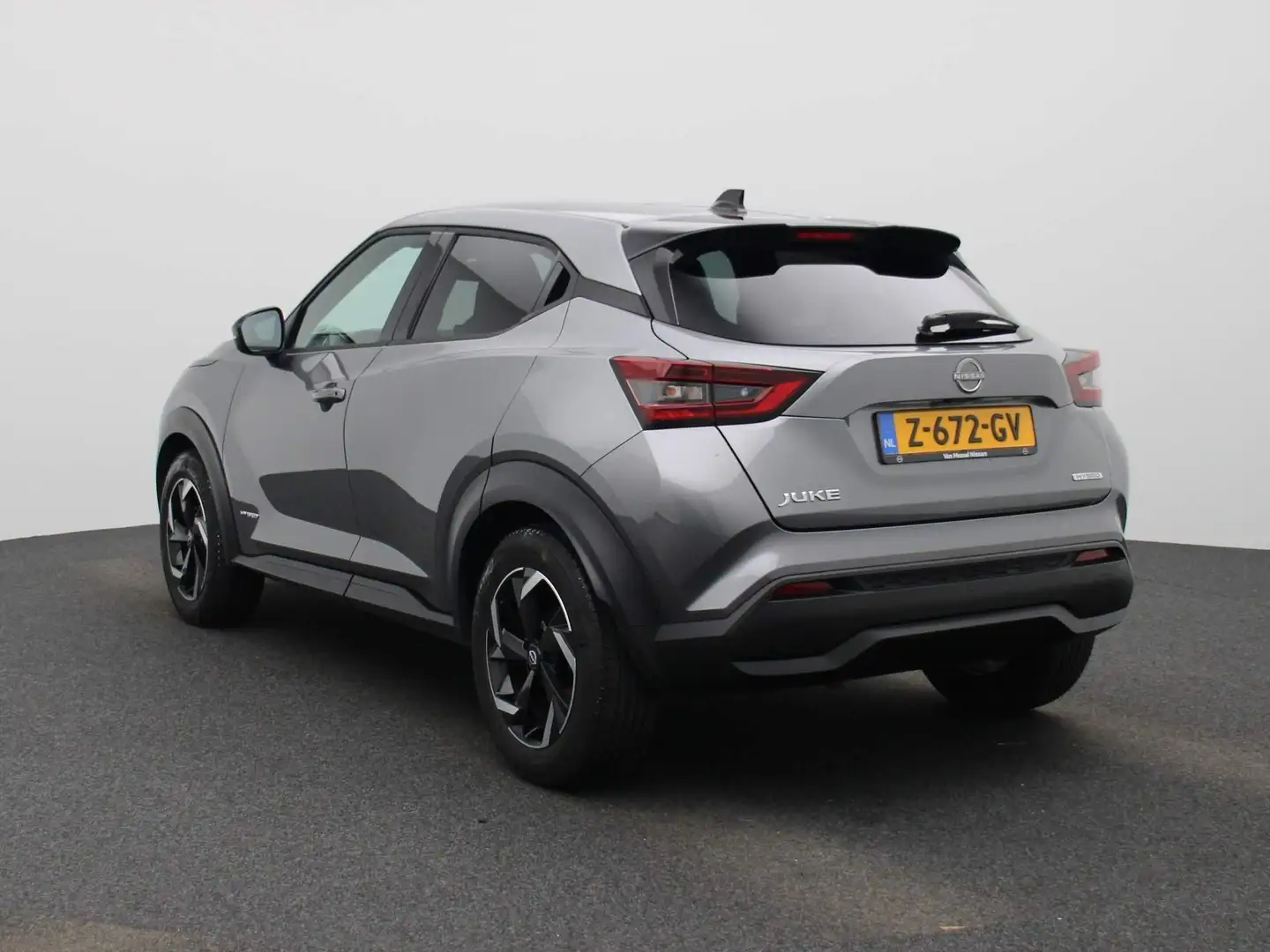Nissan Juke 1.6 Hybrid N-Connecta | Navi | ECC | PDC | LMV | C Grijs - 2