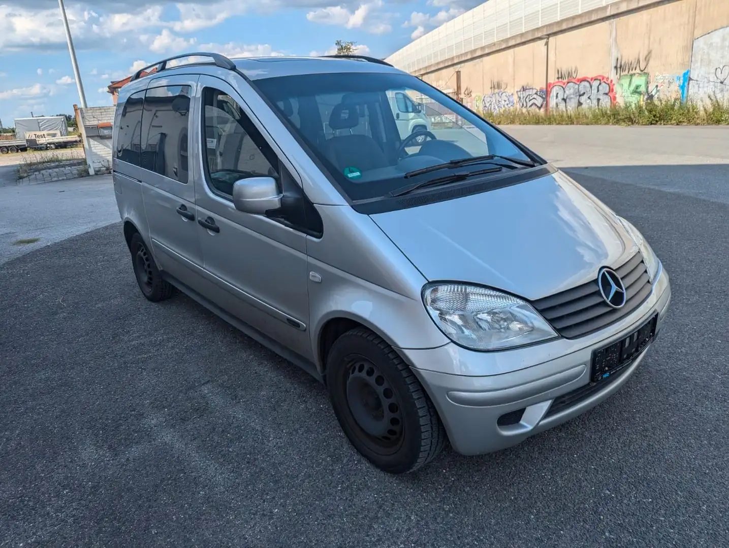 Mercedes-Benz Vaneo Van 1.9,Autom.,Trend,Klima,TÜV 09.2025 Argintiu - 2