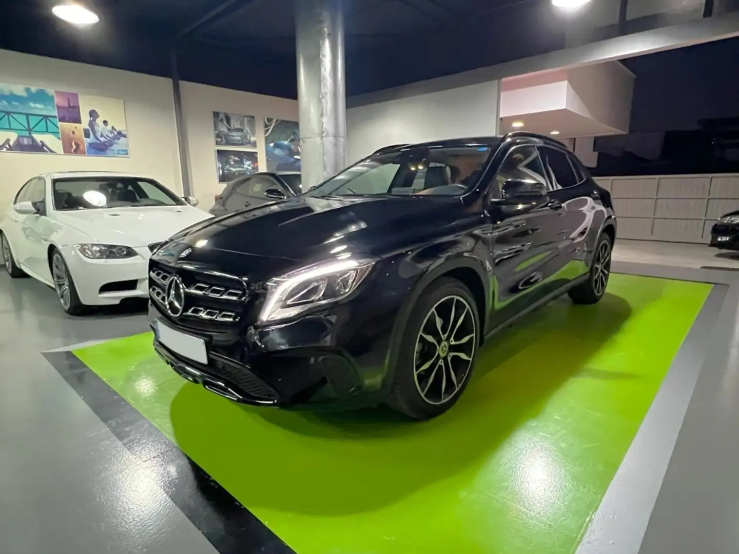 Mercedes-Benz GLA 200 200d 7G-DCT Negro - 1