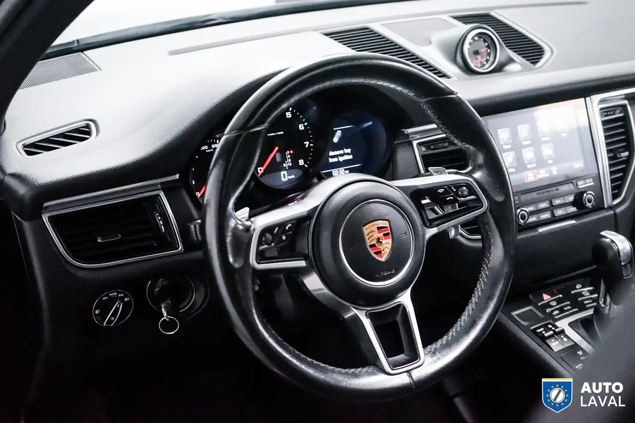 Porsche Macan снимка Porsche Macan