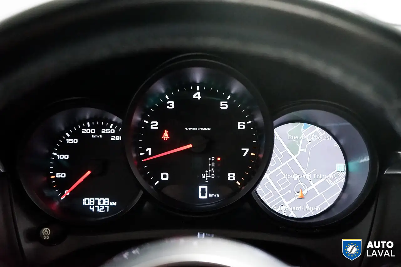 Porsche Macan снимка Porsche Macan