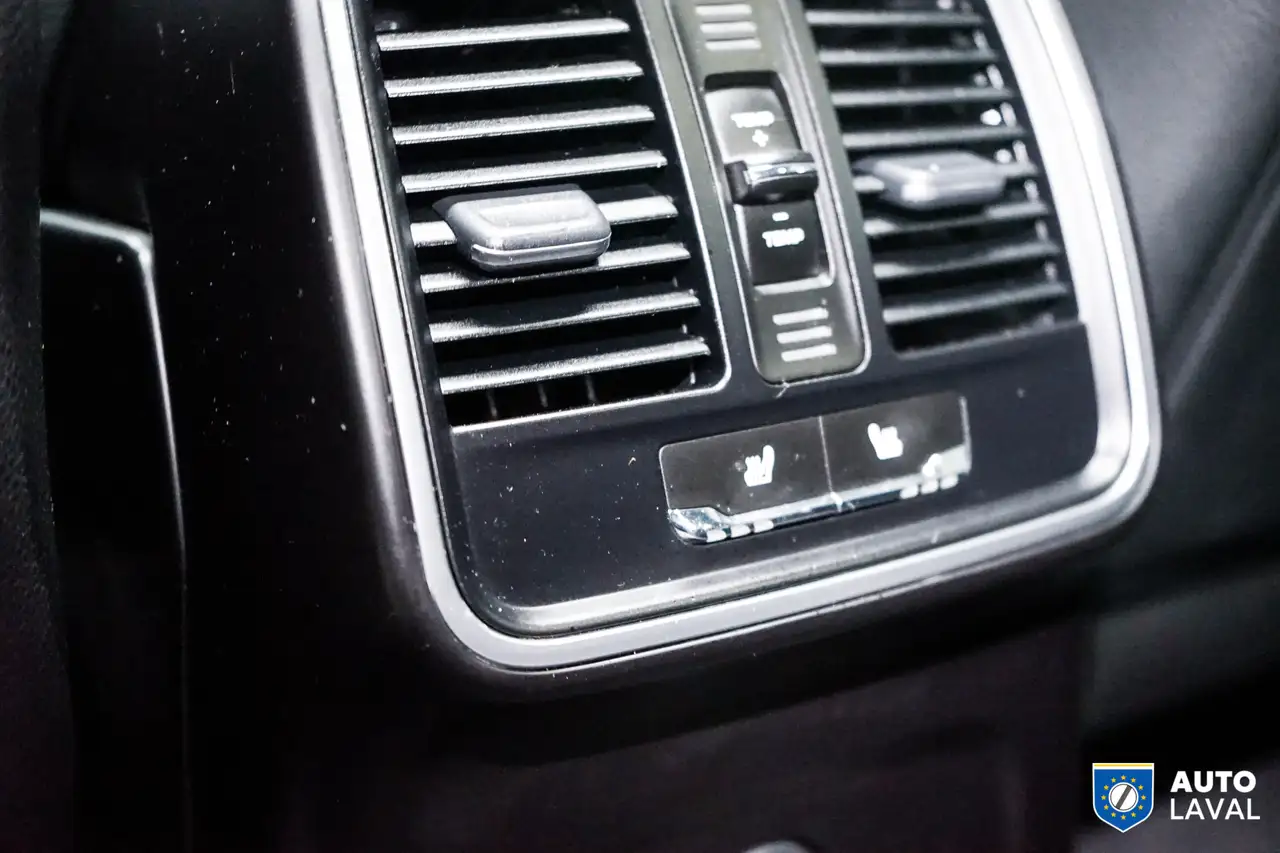 Porsche Macan снимка Porsche Macan