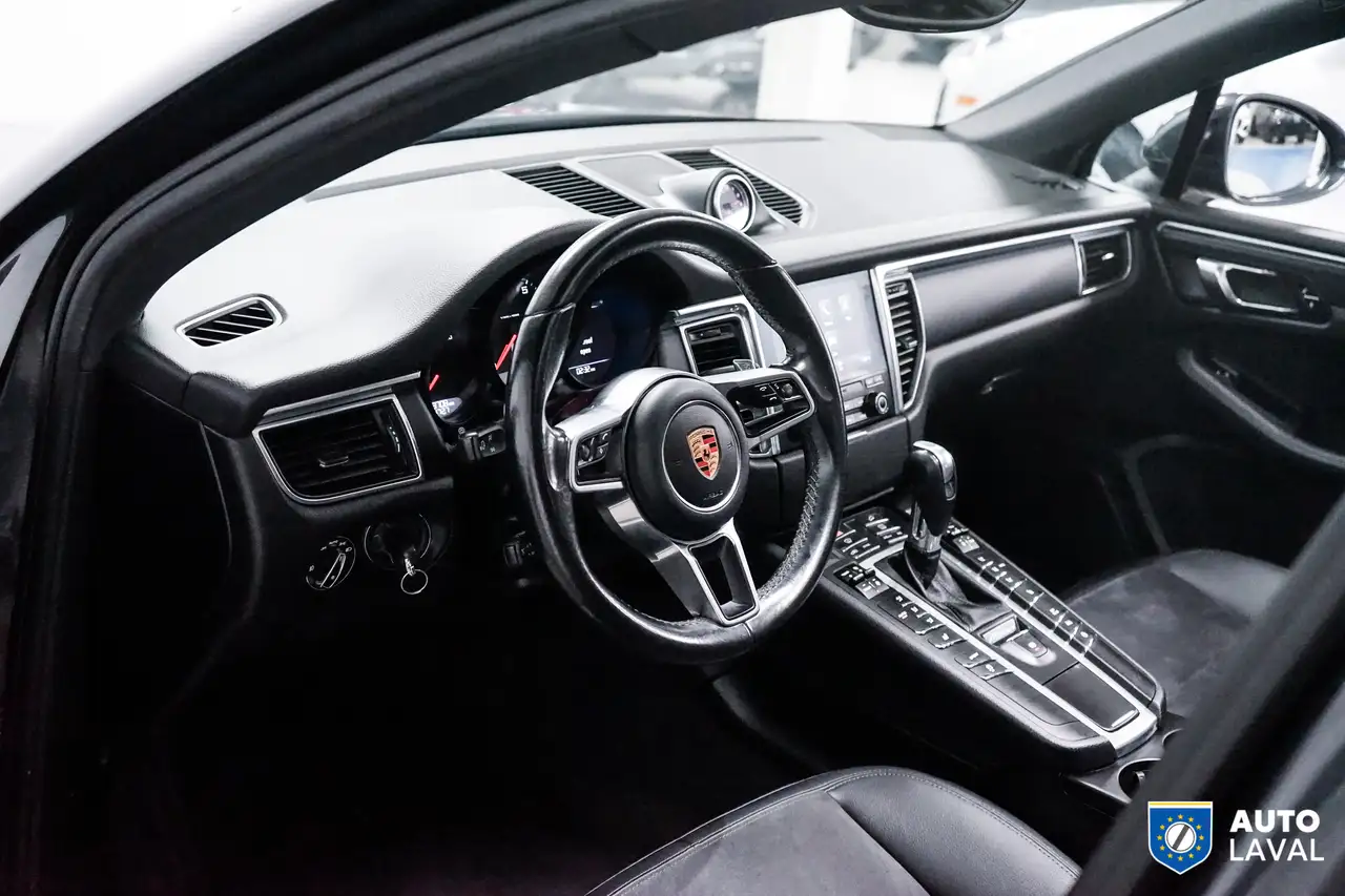 Porsche Macan снимка Porsche Macan
