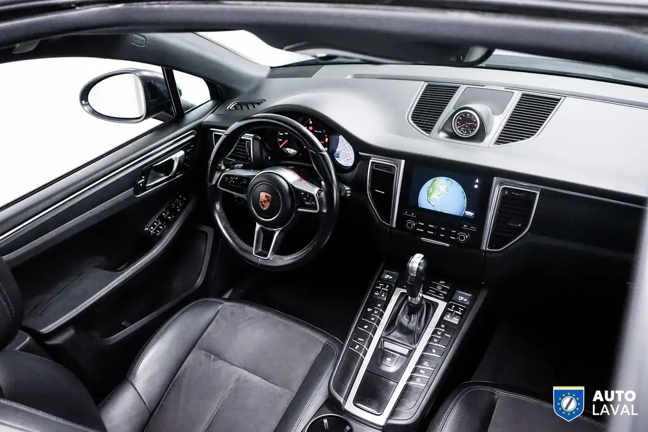 Porsche Macan снимка Porsche Macan