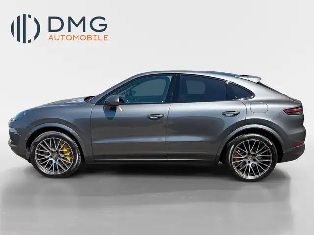 Porsche Cayenne main image