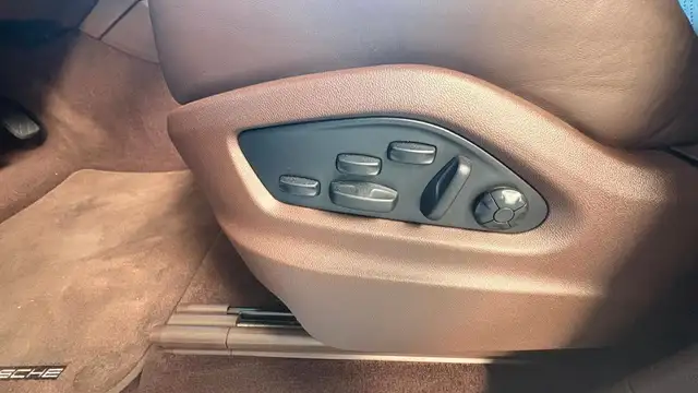 Porsche Cayenne view 15
