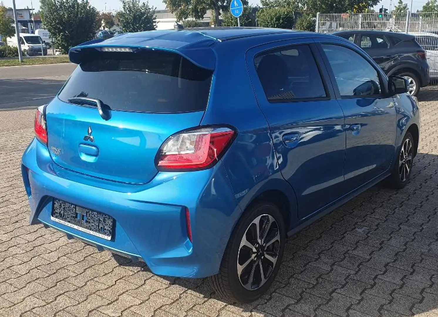 Mitsubishi Space Star Select+ 1.2 MIVEC ClearTec 5-Gang Blau - 2