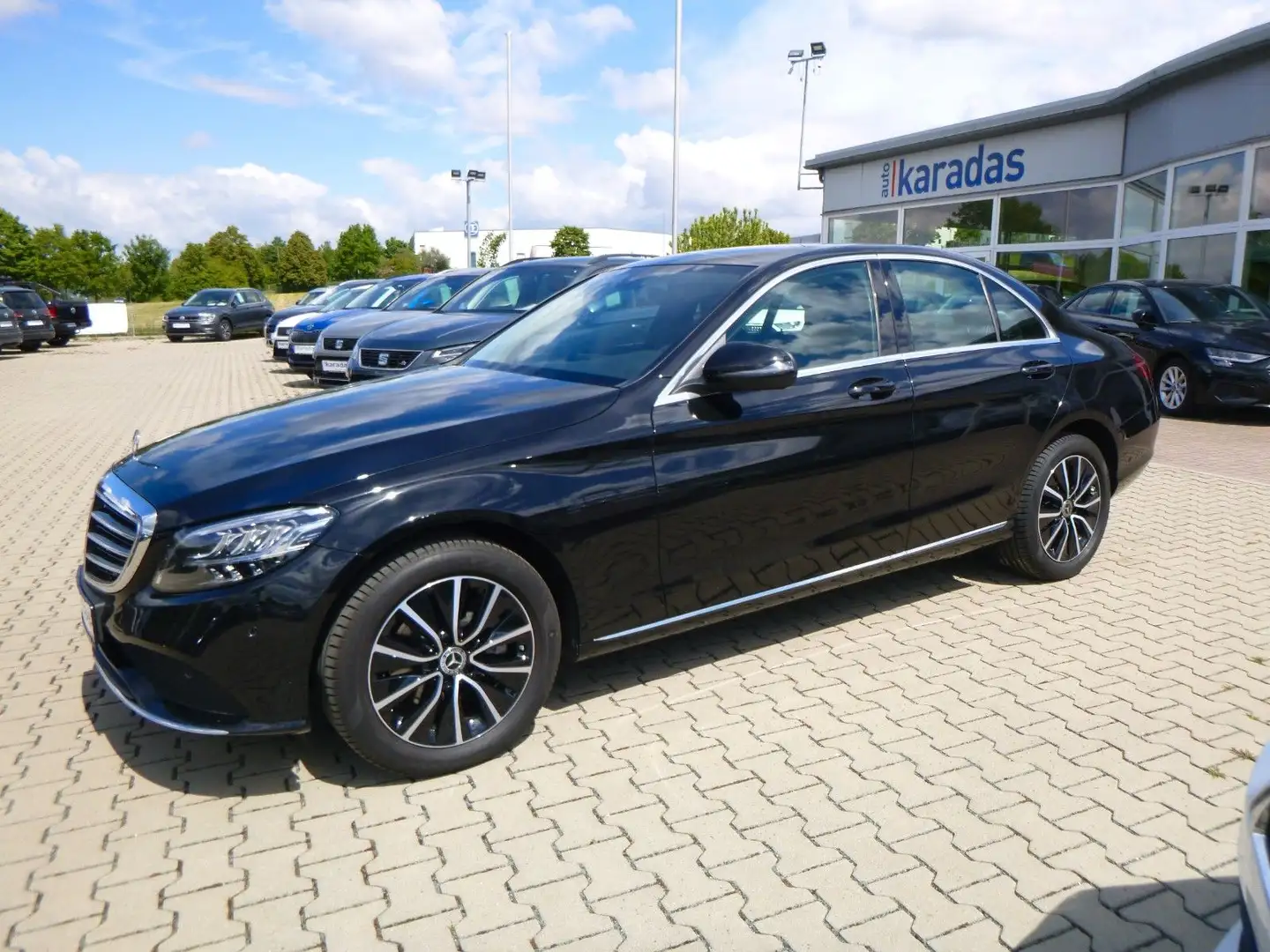 Mercedes-Benz C 200 d Lim NAVI/LED-Licht/SHZ/Parkassist/PDC Schwarz - 1