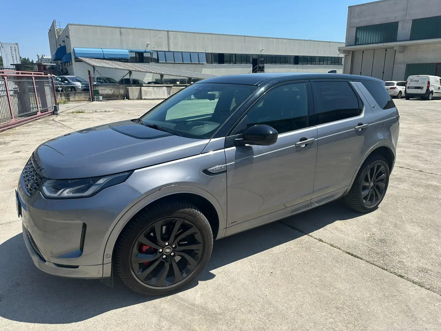 Land Rover Discovery Sport R-Dinamic HSE diesel 204CV 7 posti Gris - 2