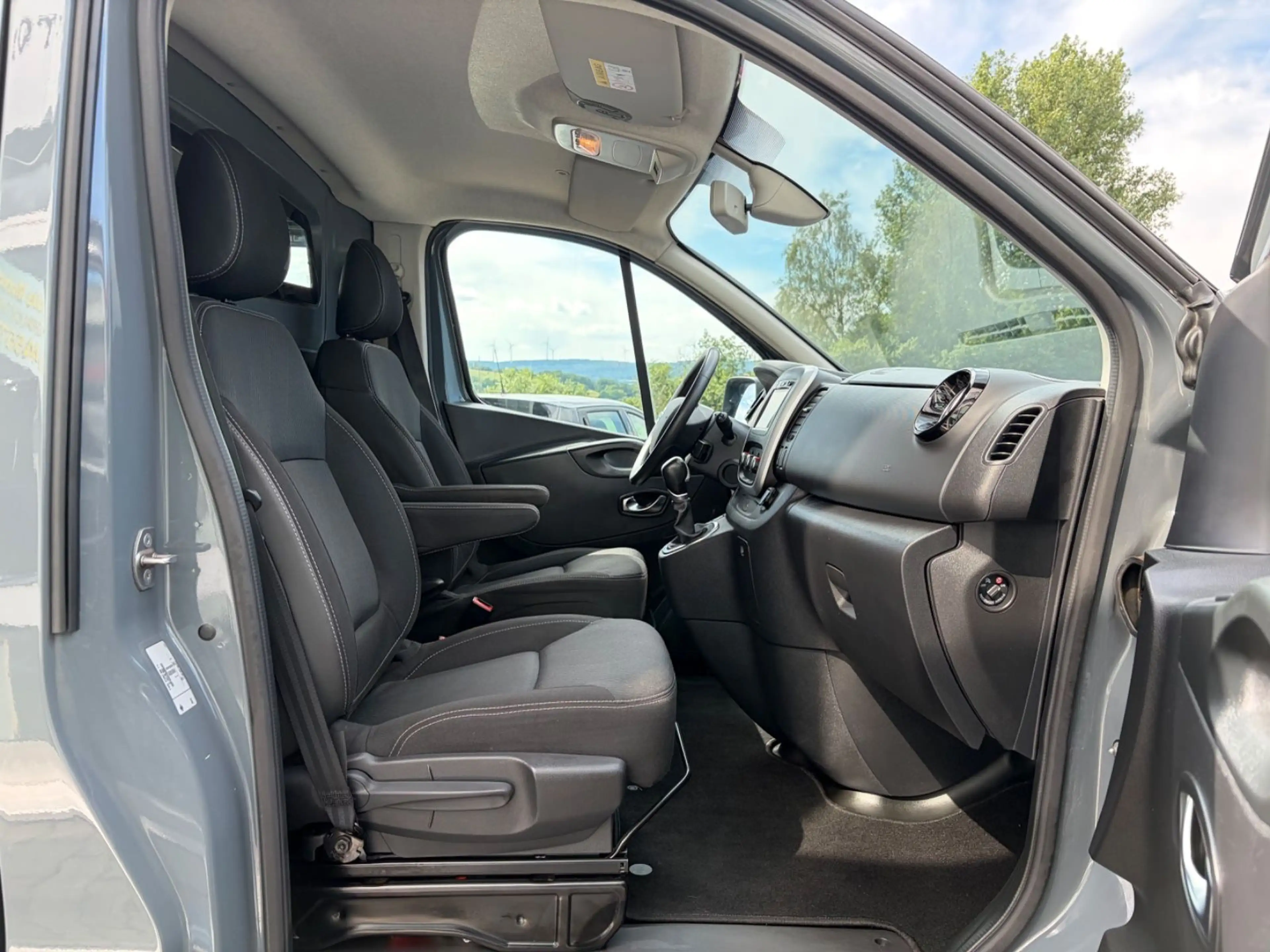 Nissan NV300 Mixto L1H1 2,9t COMFORT*NAVI*R-CAM*TEMPO* — photo 15