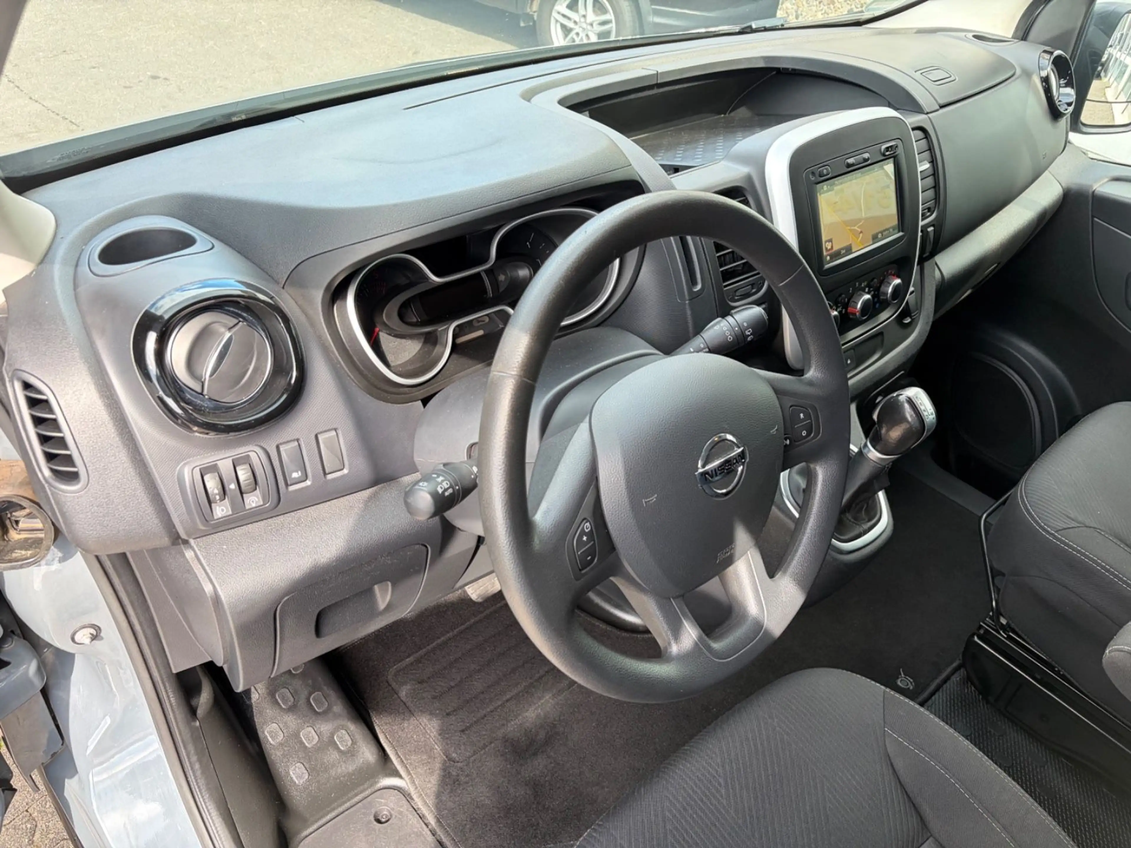 Nissan NV300 Mixto L1H1 2,9t COMFORT*NAVI*R-CAM*TEMPO* — photo 12