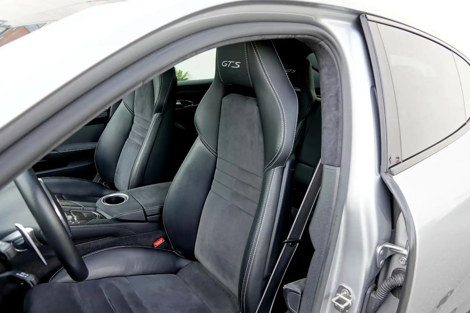 Porsche Panamera GTS *SPORT CHRONO* 18 WEGE* GEPFLEGT* Plateado - 1