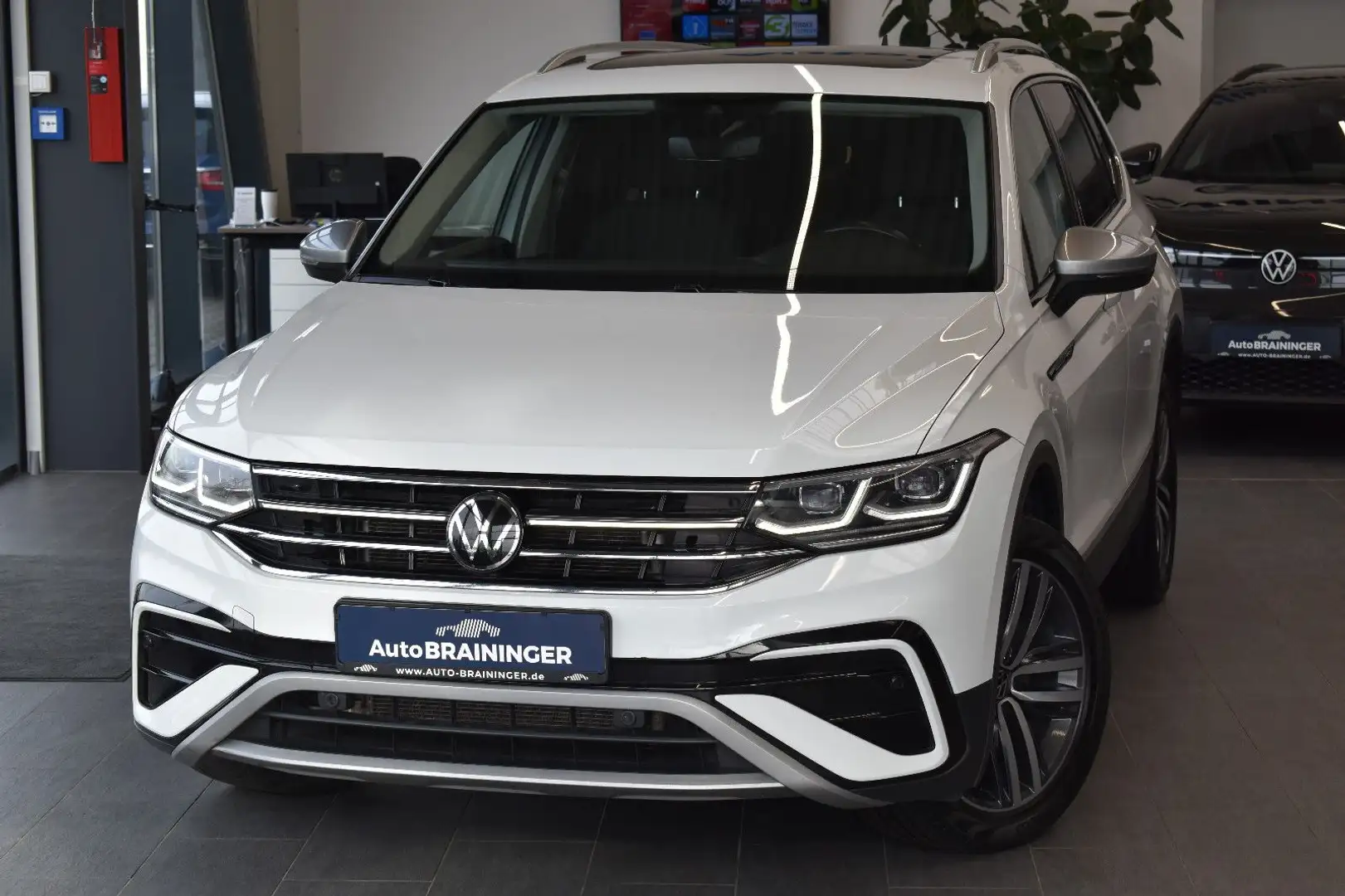 Volkswagen Tiguan Allspace 2.0TDI DSG 4M Matrix~Pano~ACC Weiß - 1