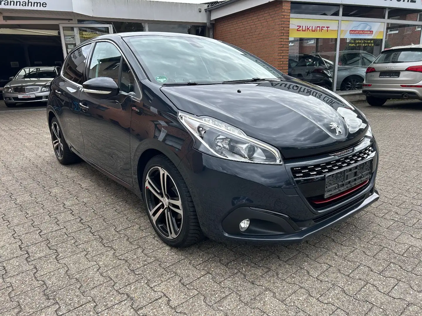 Peugeot 208 Allure GT-Line /Navi/ LM/ PDC/ - 1