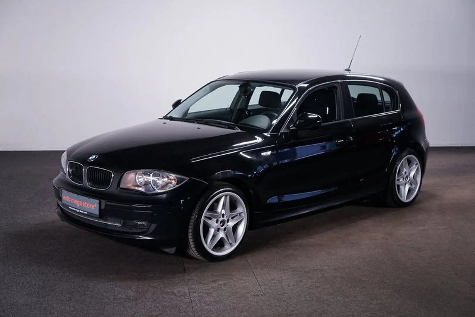 BMW 116 2.0 i Start-/Stop 5-Türer*Klima*PDC*19° Al Black - 1