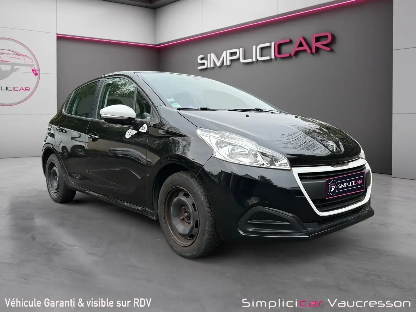 Peugeot 208 Noir - 1