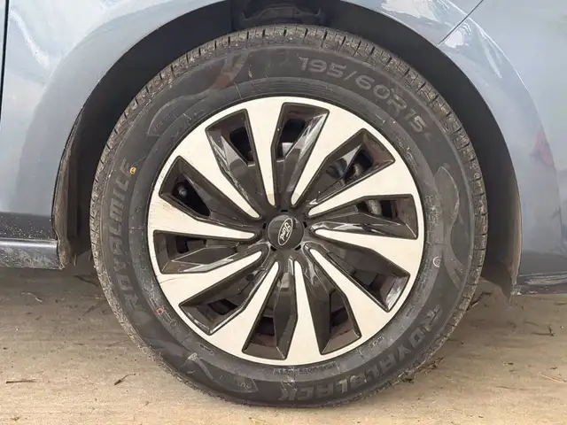 Ford Fiesta view 14