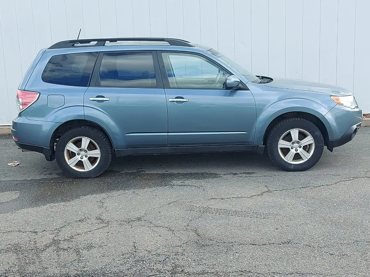 Subaru Forester снимка Subaru Forester