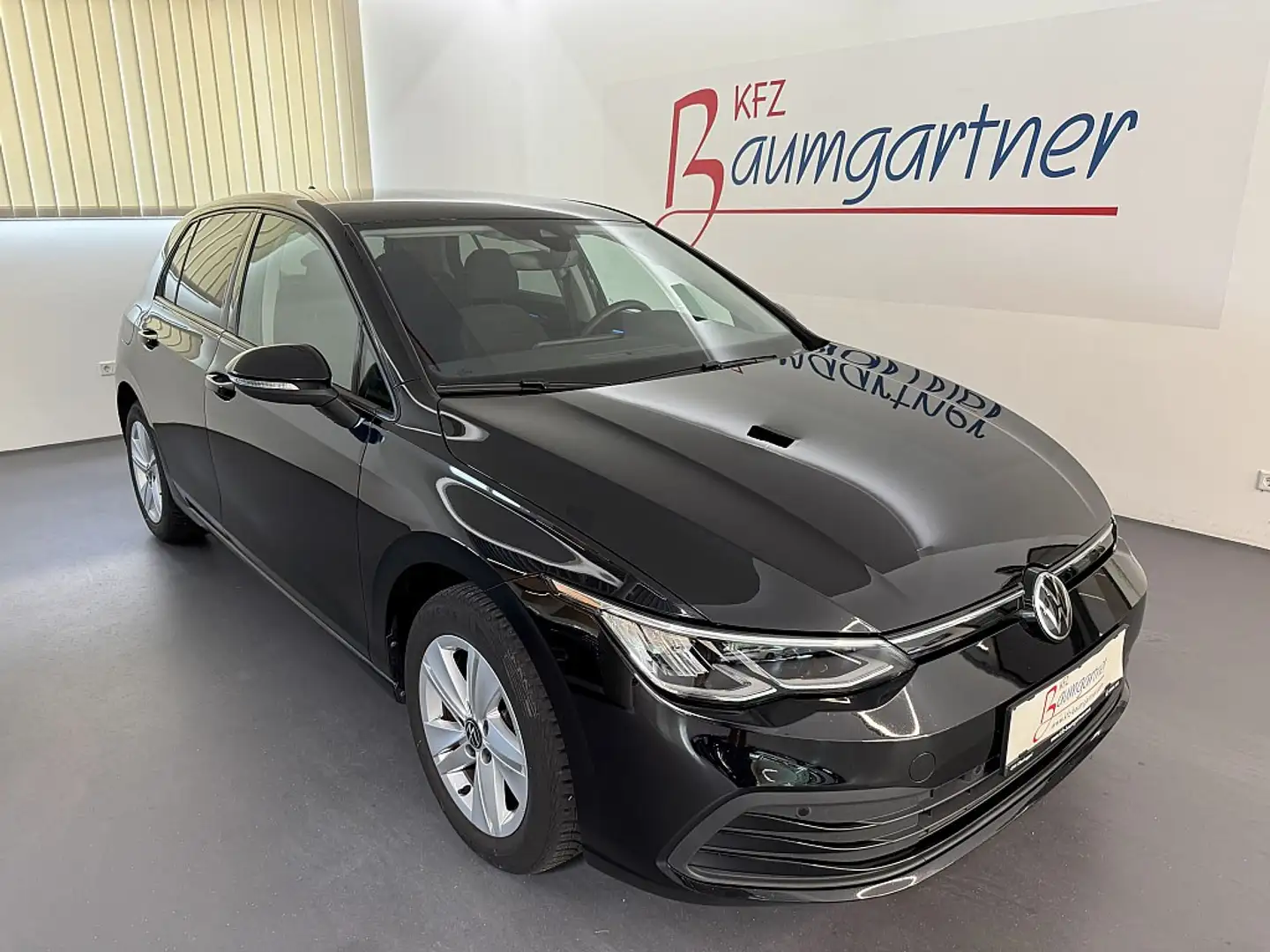 Volkswagen Golf 8 5-türig 2,0TDI DSG *LED*Virtual*NAVI*ACC*Sitz... Schwarz - 1