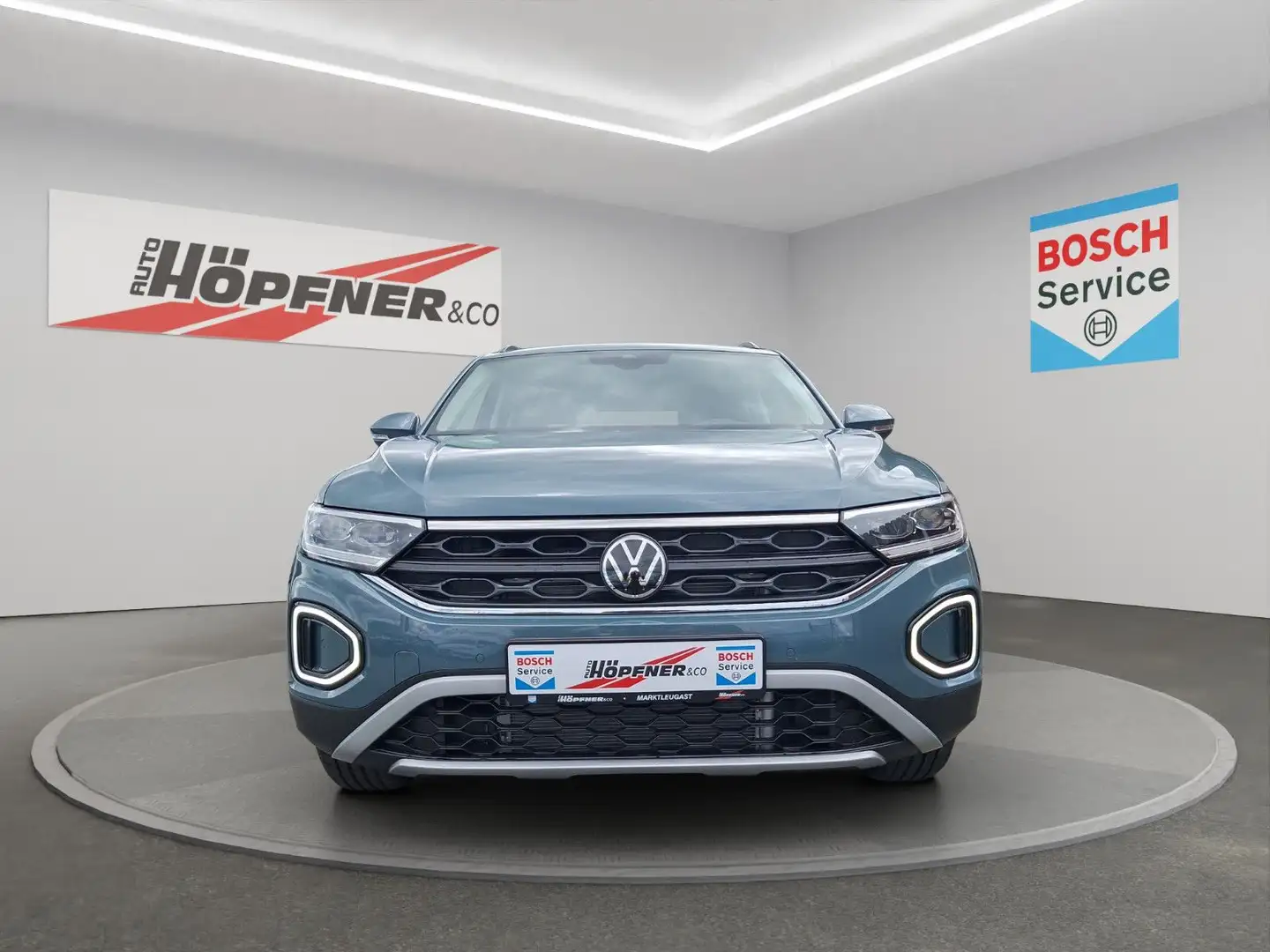 Volkswagen T-Roc Life 1.5 TSI DSG / AHK / 17" / LED PLUS / Blau - 2
