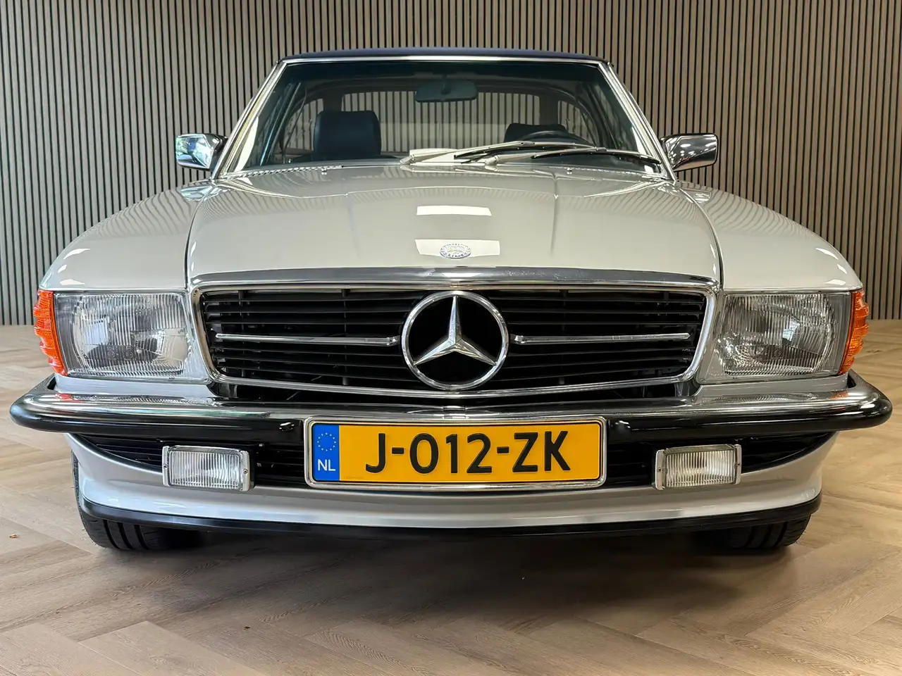 Mercedes-Benz SL 560 Cabriolet SL V8 R107 AUTOMAAT | 1989 | 127.446 km, foto 2
