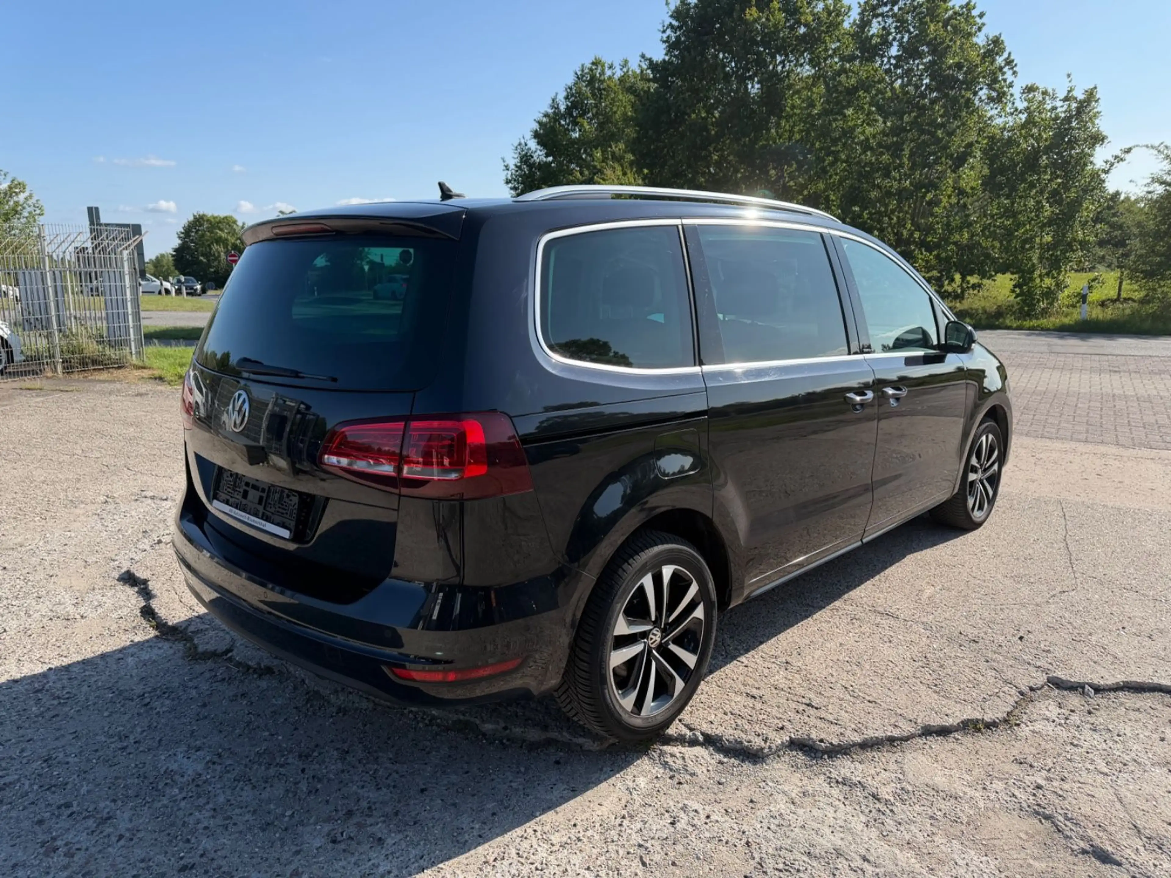 Volkswagen Sharan IQ.DRIVE Start-Stopp | 7 Sitzer | — photo 5