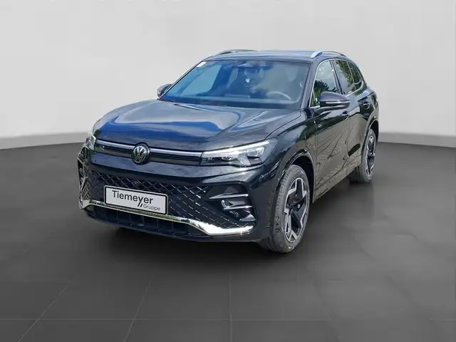 Volkswagen Tiguan view 2