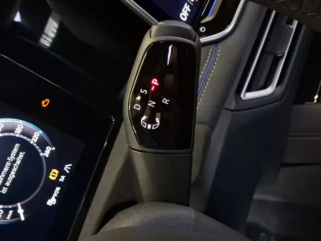 Volkswagen Tiguan view 11
