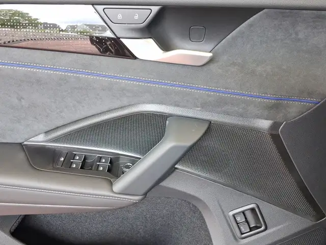 Volkswagen Tiguan view 8