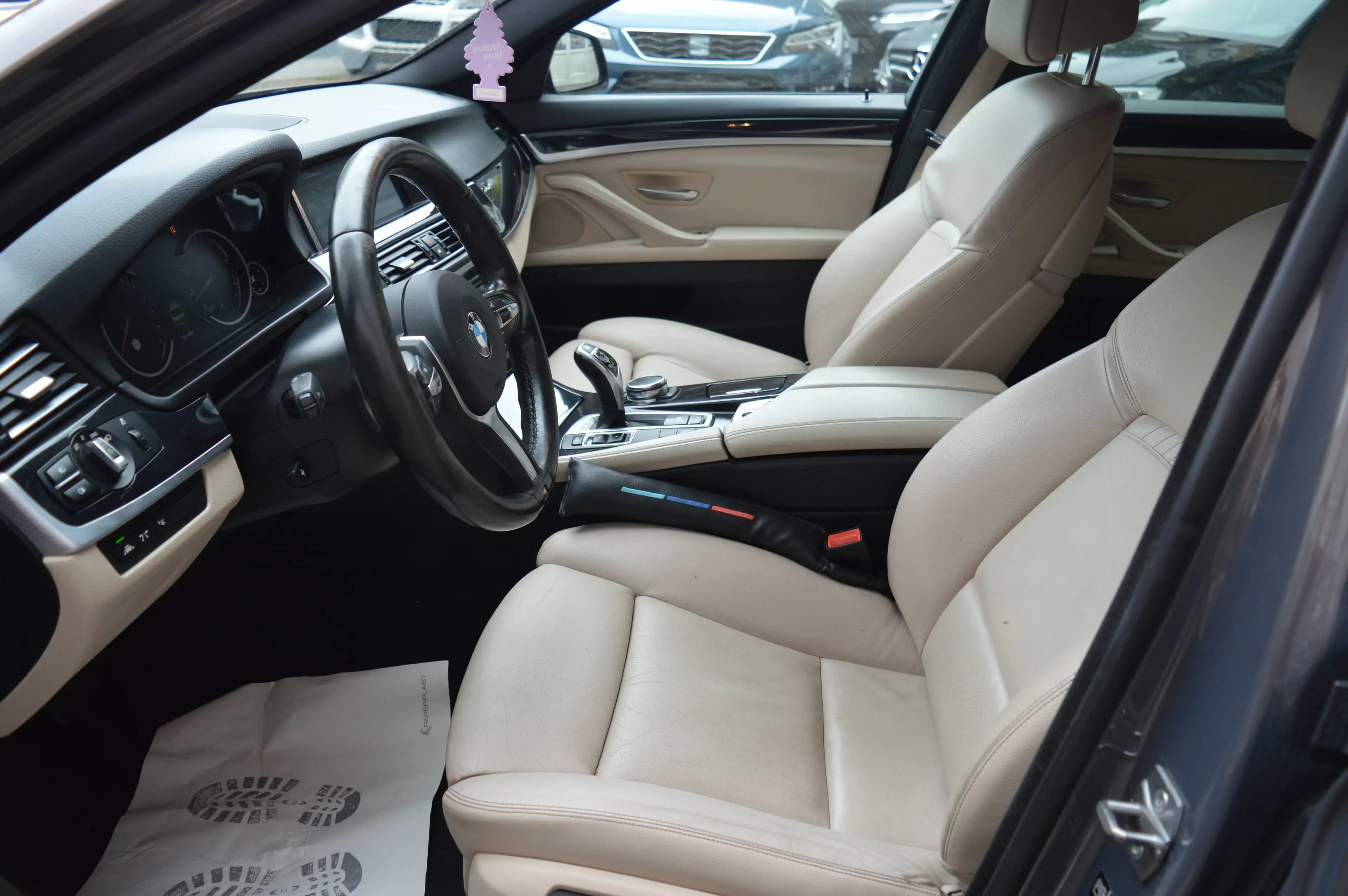 BMW 535 535 i xDrive*Leder*Navi*Head up Display*Xenon* — photo 11