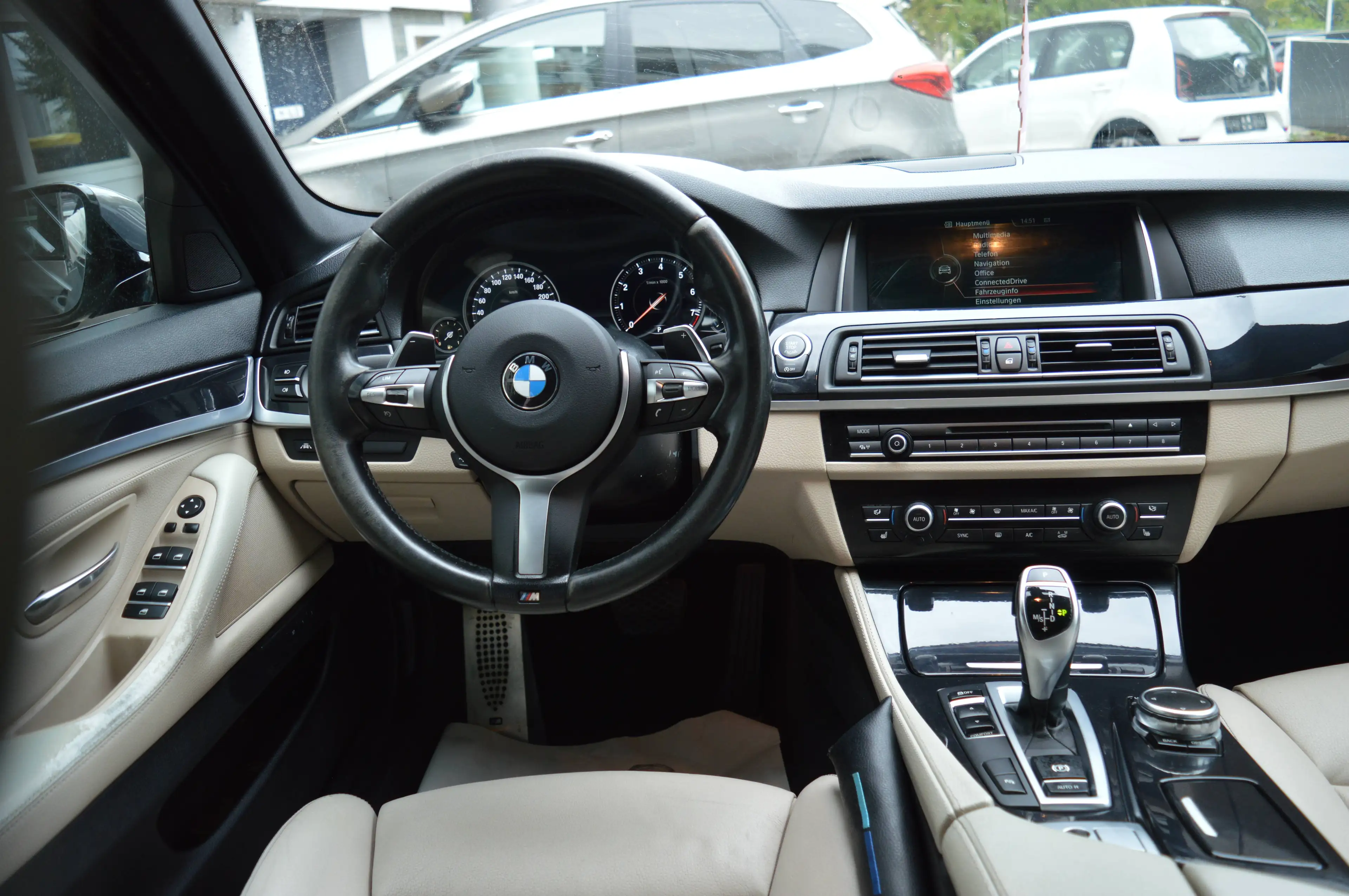 BMW 535 535 i xDrive*Leder*Navi*Head up Display*Xenon* — photo 10