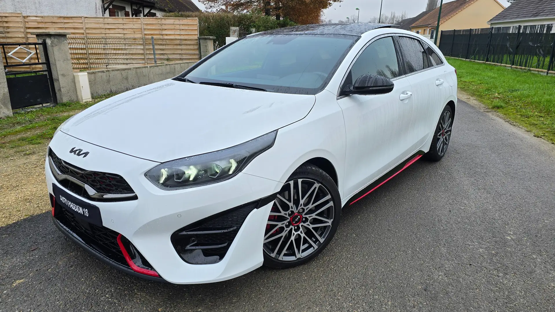 Kia ProCeed / pro_cee'd GT 09 2023 1ERE MAIN FRANÇAISE ATTELAGE KIA TO Fehér - 1