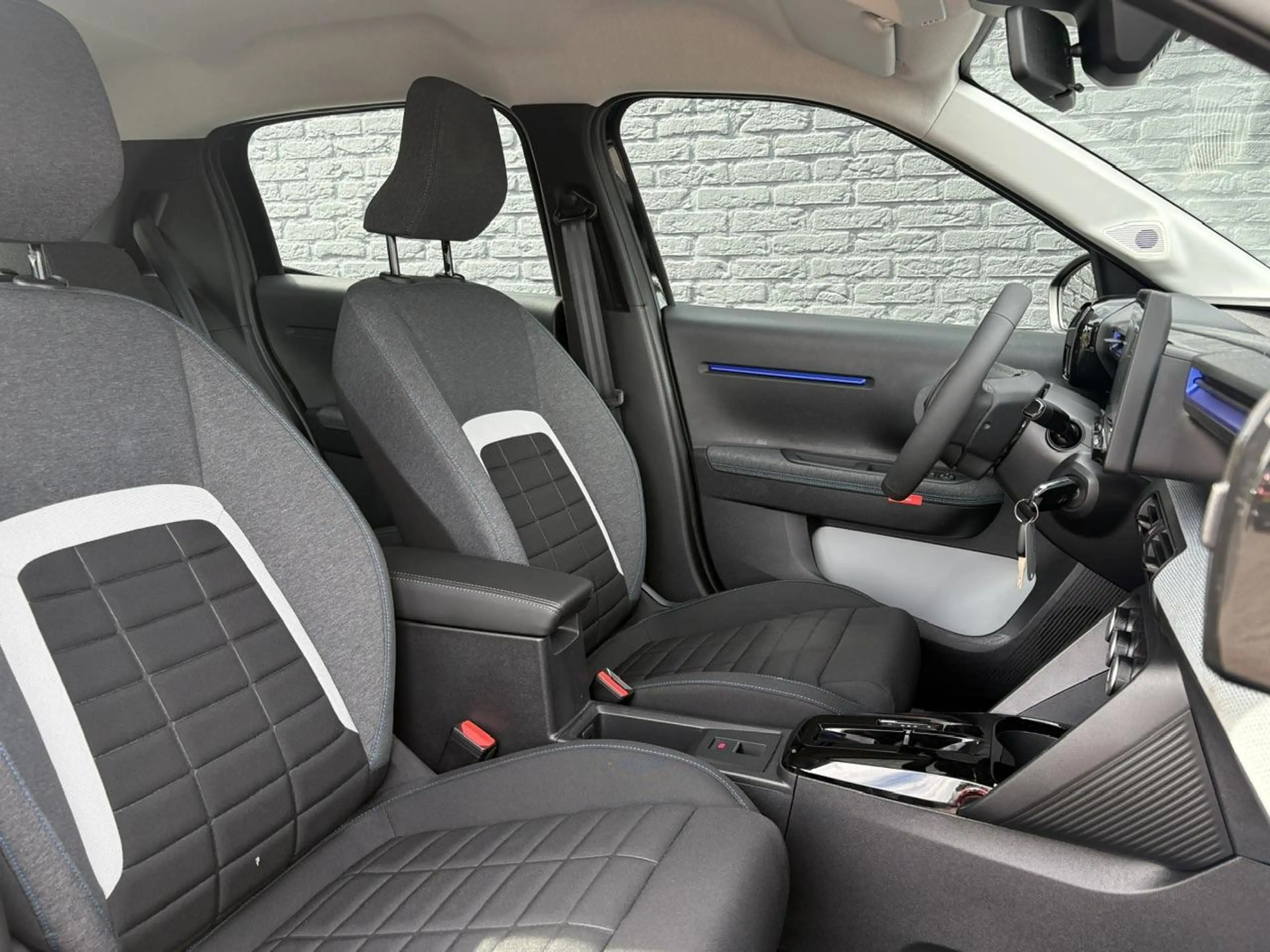 Citroen E-C3 Business 113pk Comfort Range 44 kWh | SOH 96.4% | — photo 13