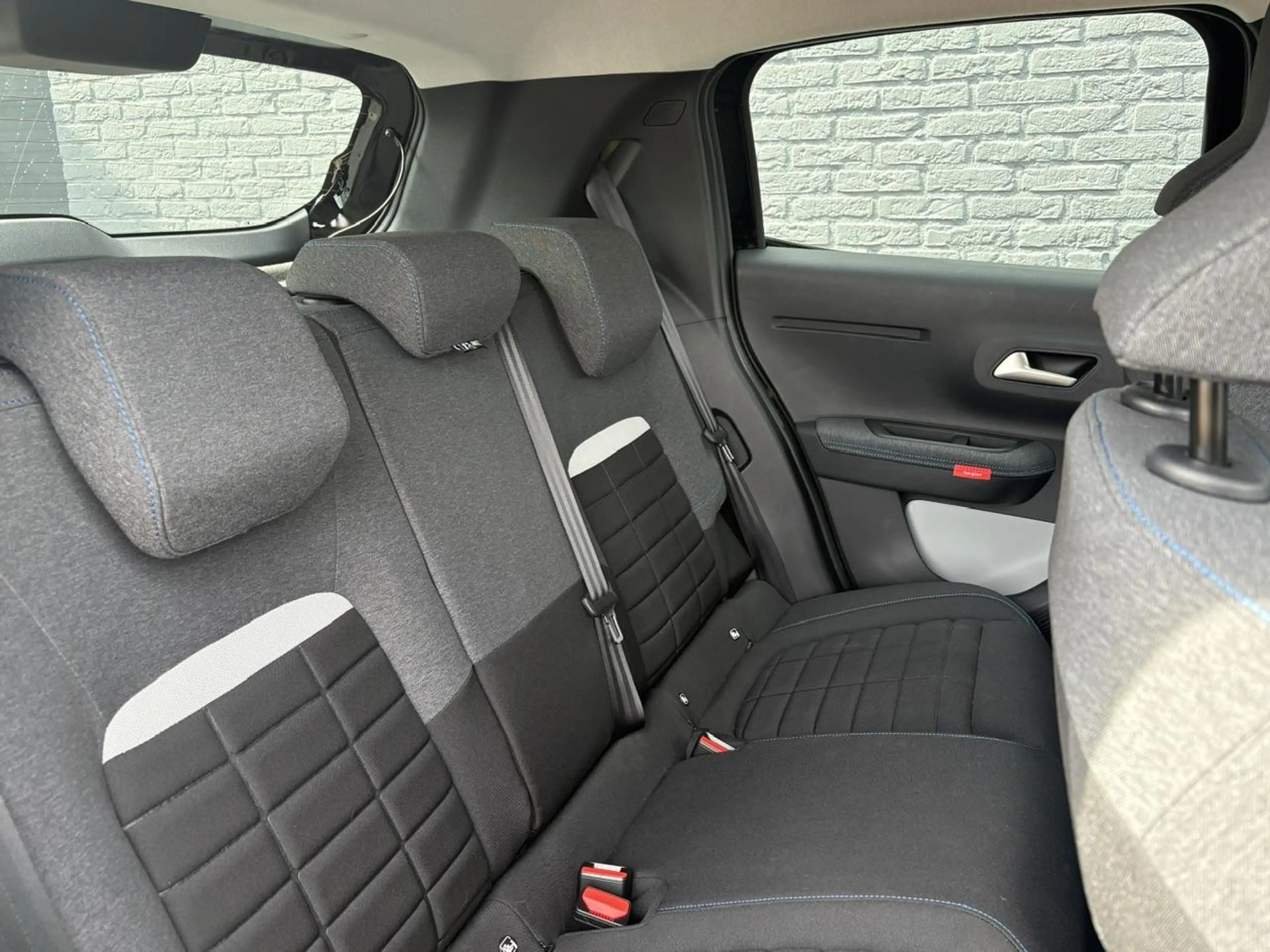 Citroen E-C3 Business 113pk Comfort Range 44 kWh | SOH 96.4% | — photo 15