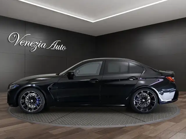 BMW M3 view 3