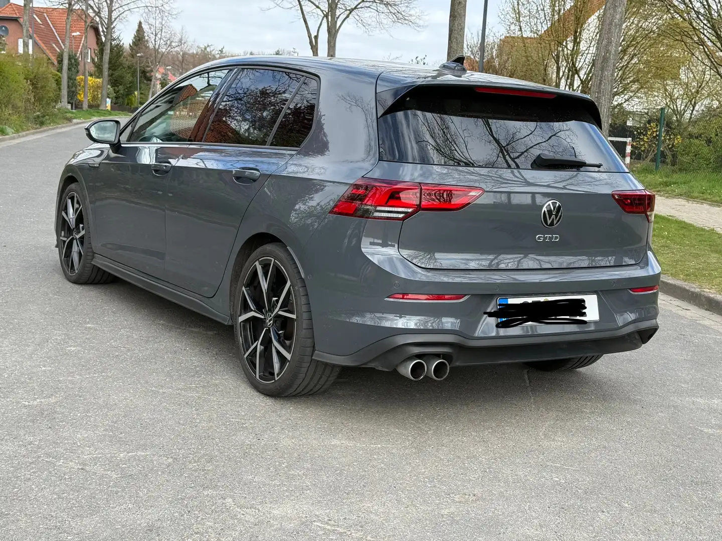 Volkswagen Golf GTD 2.0 TDI SCR DSG Šedá - 1
